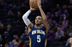 包含穆雷回归赛场，爆冷首场状态亮眼，G2观众沸腾！的词条